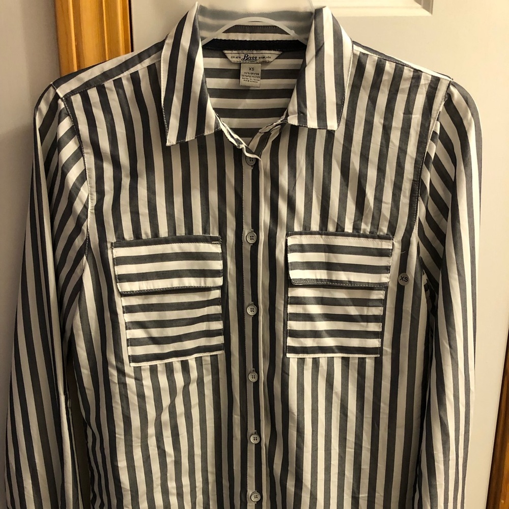 Woman's G.H. Bass Button Down Shirt